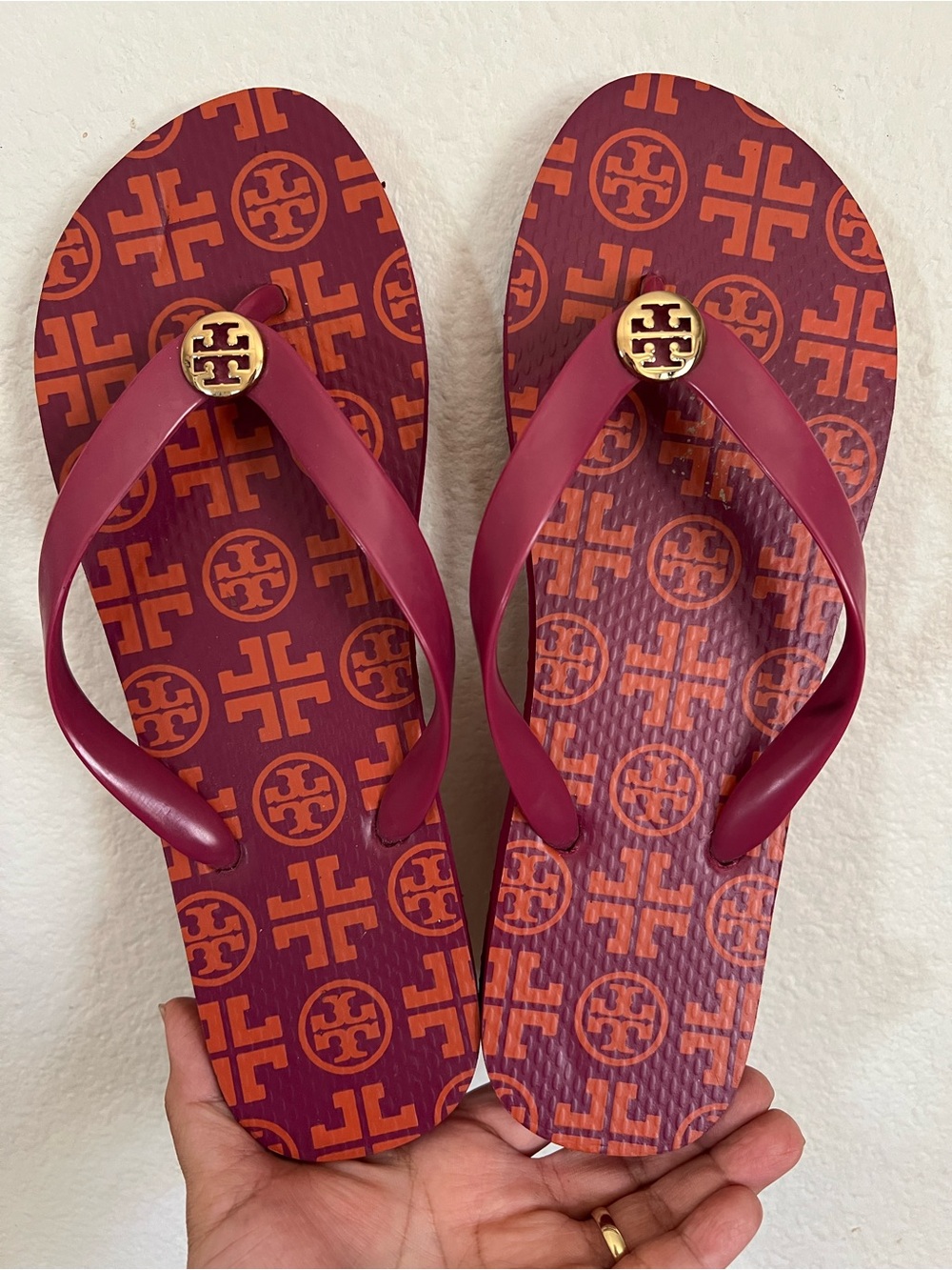 Tory Burch Flip Flops in Party Fuschia Traveler Square 650 Size 9M - Picture 9 of 10